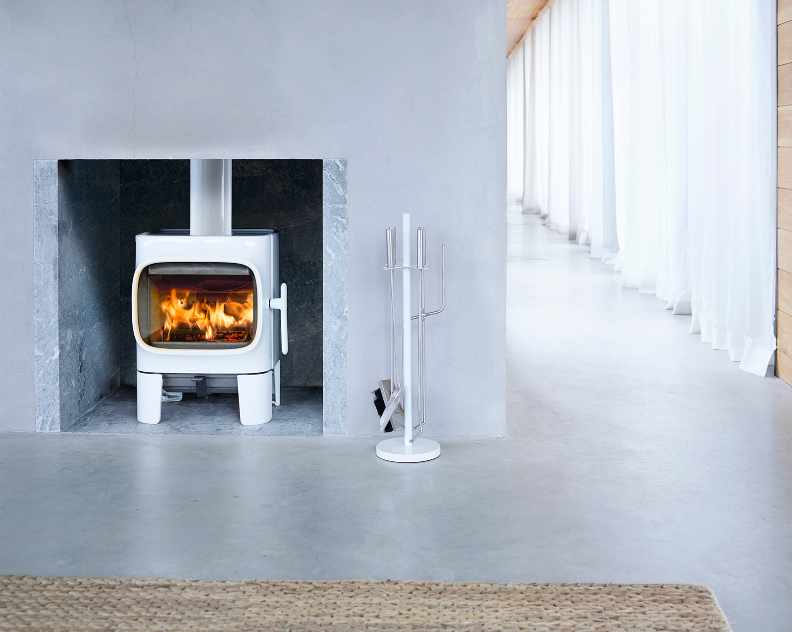 JØTUL F 105 R SL | Wood Burning Stoves - Modern