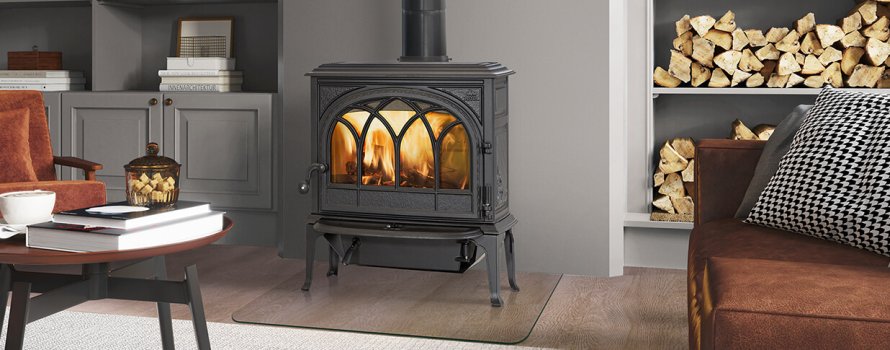 Jøtul F 400 ECO black wood stove in modern gray living room