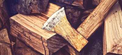 Wood and ax. Photo.