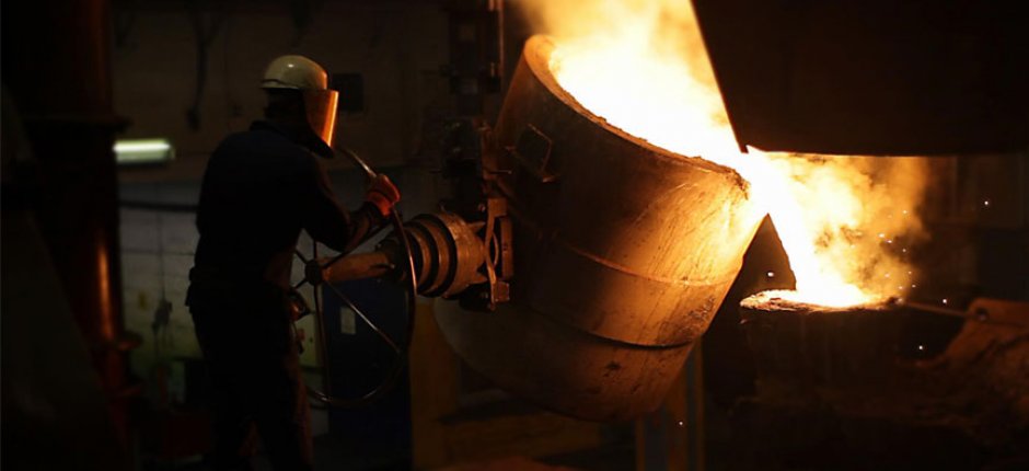 Production wood stove. Photo.