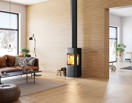 Jøtul F 233 black wood stove in a modern low-energy house 